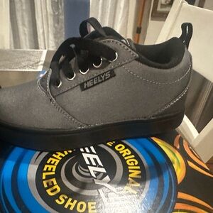 Heelys Kids Gray Skate Shoes